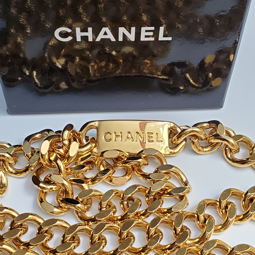 AUTH CHANEL VINTAGE CC MEDALLION CHAIN BELT - Picture 5 of 14